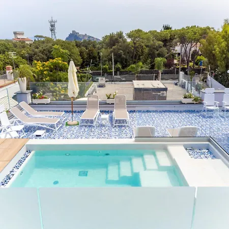 Mavilan Luxury Ísquia